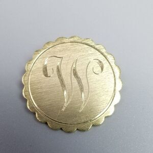 Vintage W Engraved Round Brooch Scalloped Edge Gold Tone Monogram Initial Letter